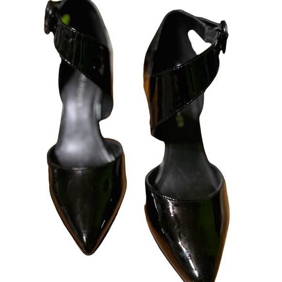 Dianora Pointed-Toe Pumps - Picture 6 of 7